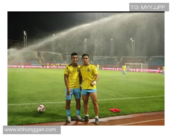 足球23号的传奇之路：从青涩少年到绿茵场上的明星之旅